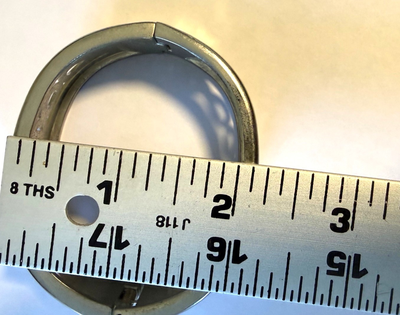 Vintage Beautiful Women’s Silver Tone Open Design Hinged Cuff Bracelet