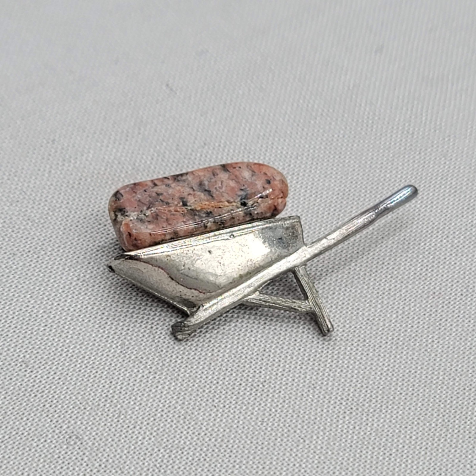 Vintage Pink Jasper Polished Stone Wheelbarrow Brooch Silver tone 1.5″