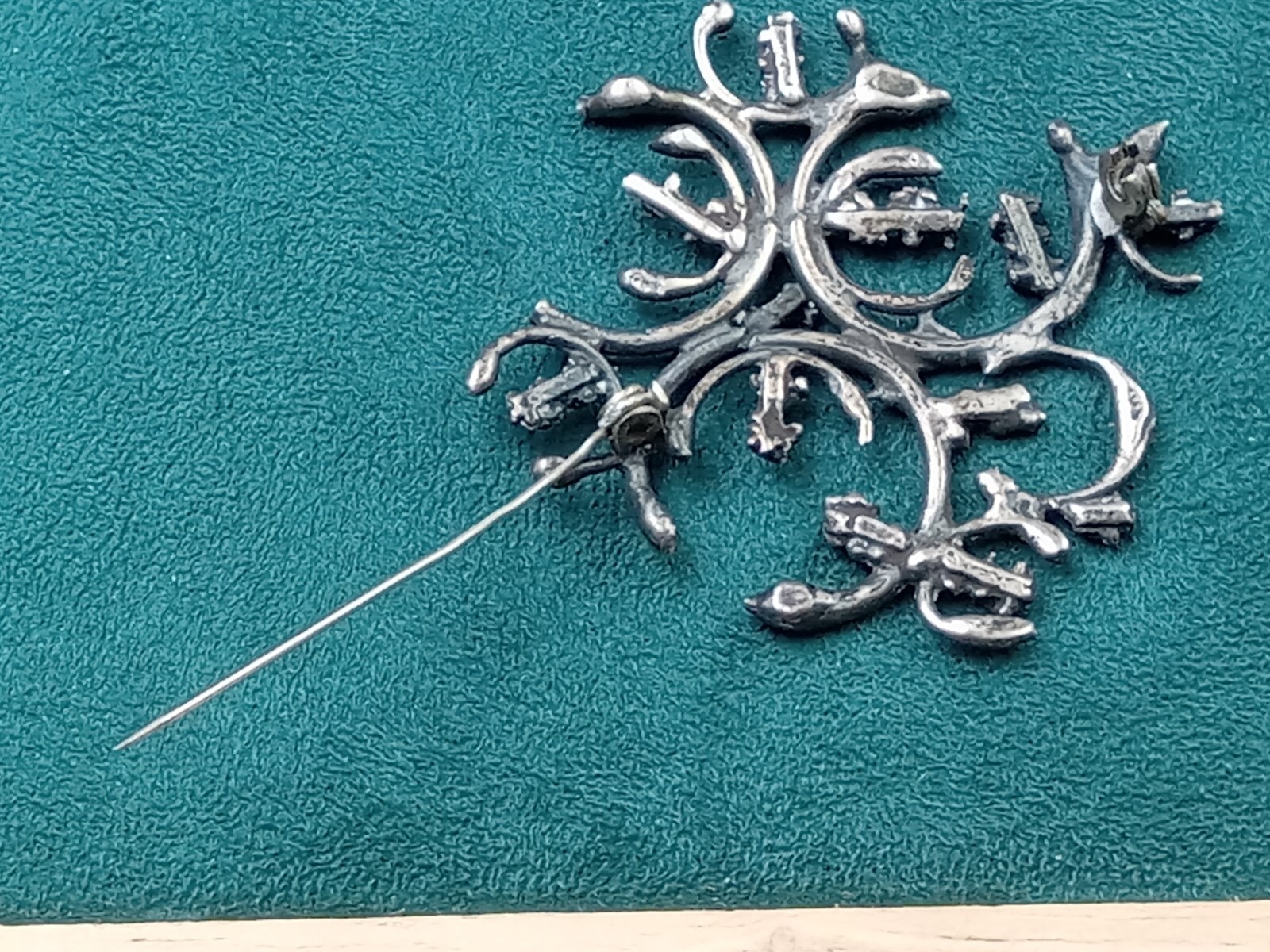 Estate find Interesting sculpture handmade Silver Pin: 2.5″ x 2″ & 15 grams