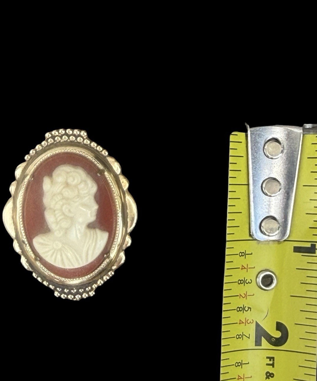 Vintage Victorian Cameo Brooch Pendant Ivory Red Gold Tone