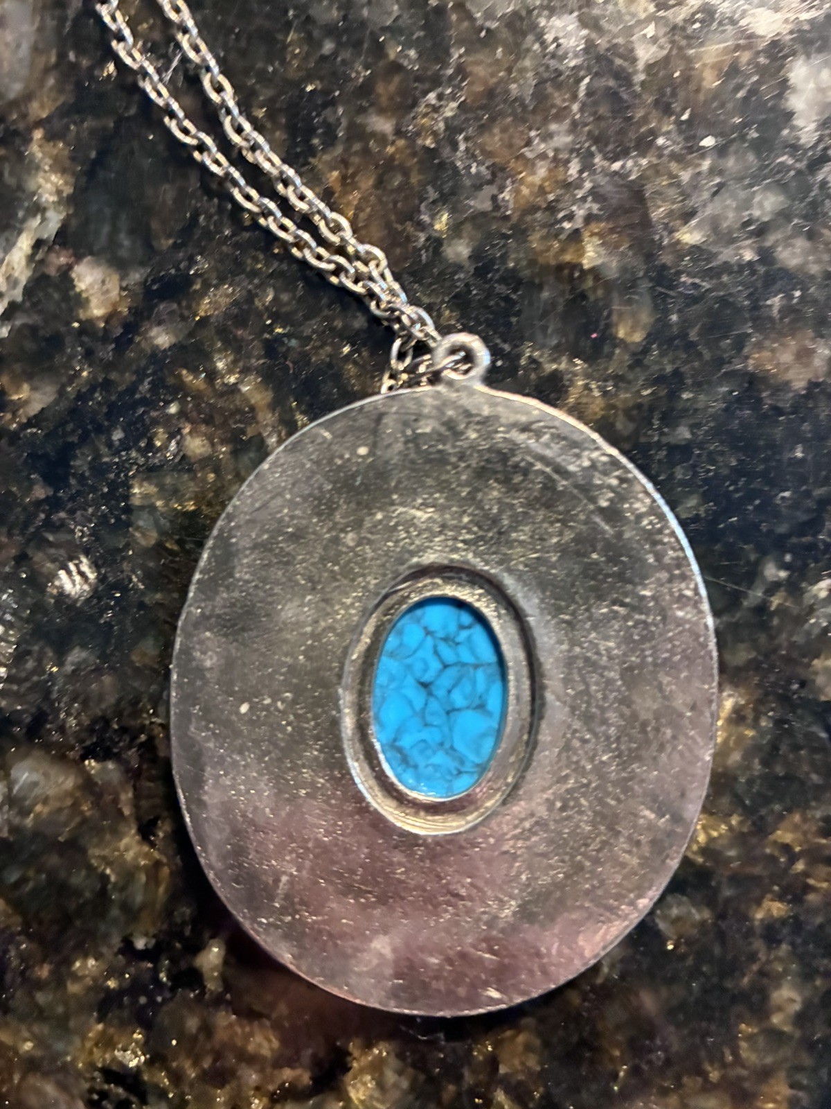 Vintage Silvertone & Faux Turquoise Oval Pendant Necklace