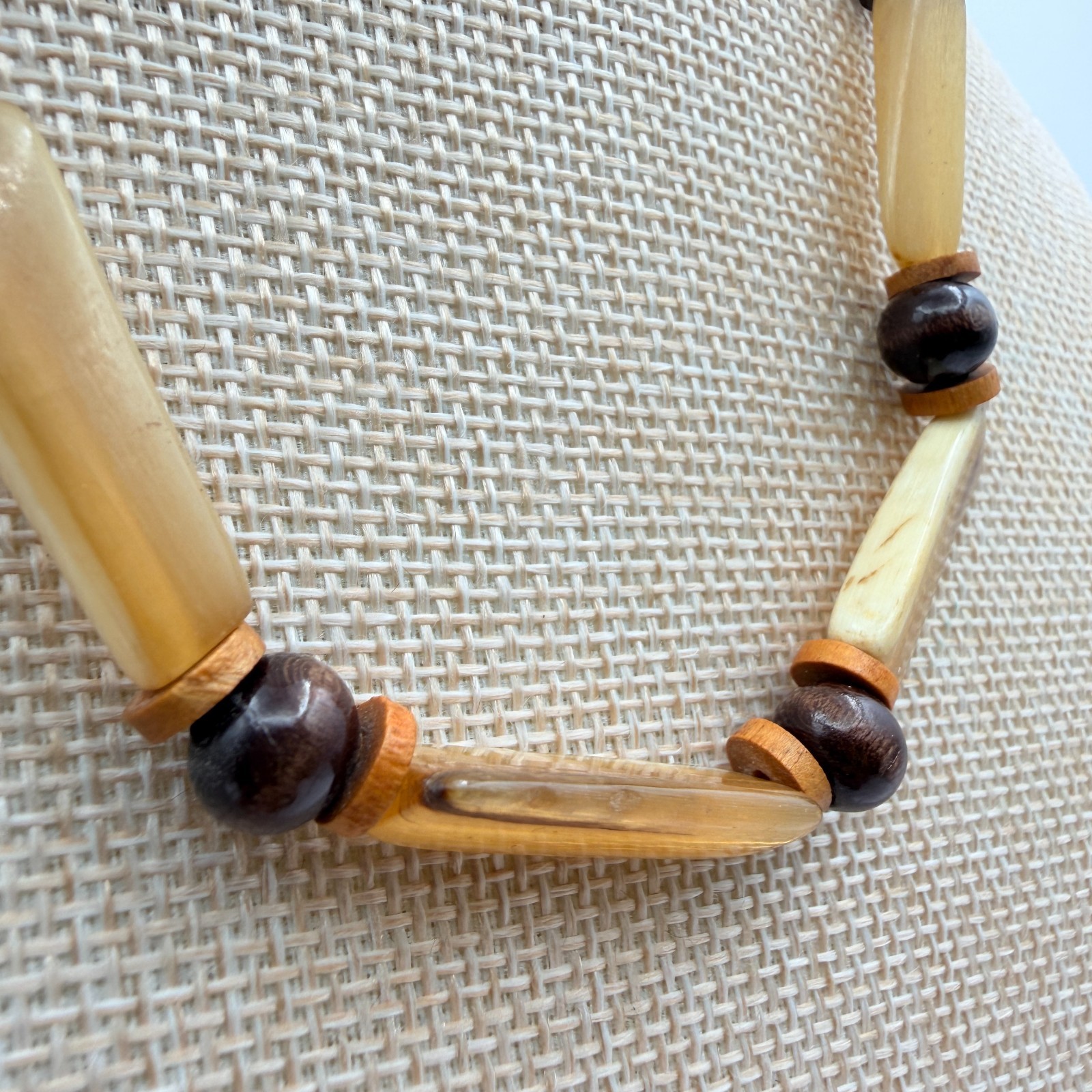 Vintage 90s Earthy Wood & Horn Bead Necklace Boho Ethnic Fashion Women’s Jewelry