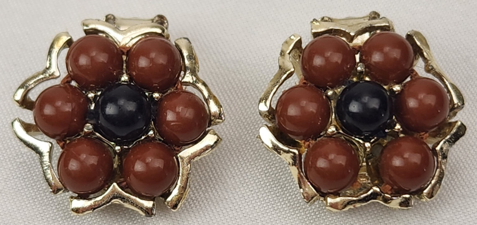 VTG Clip-On Earrings Lot of 4 Beaded Beauty Retro Fashion 1950s-1980s