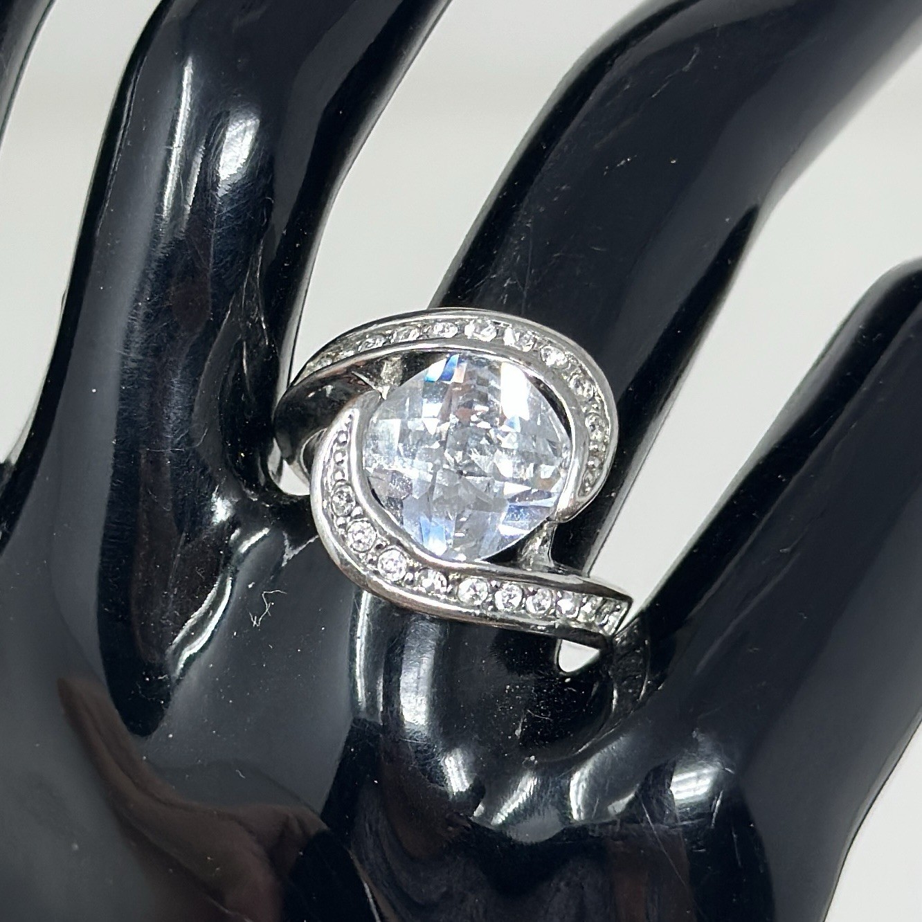 Vintage Silver Tone Cushion Cut Crystal Tension Setting Cocktail Ring Size 7