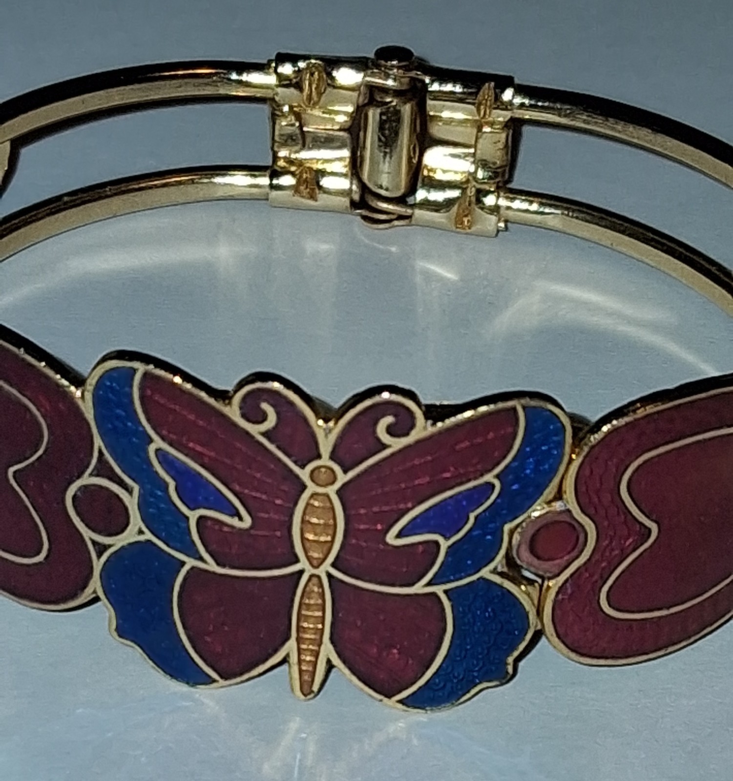 Lot of 2 Bangle Cuff Hinged Bracelets Gold Tone Fashion Butterfly/Amethyst Vtg