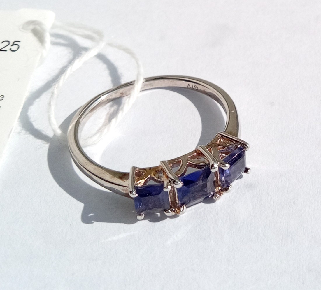 Vintage Beautiful Ring iolite stones Sterling Silver 925 Women Jewelry size 9.5
