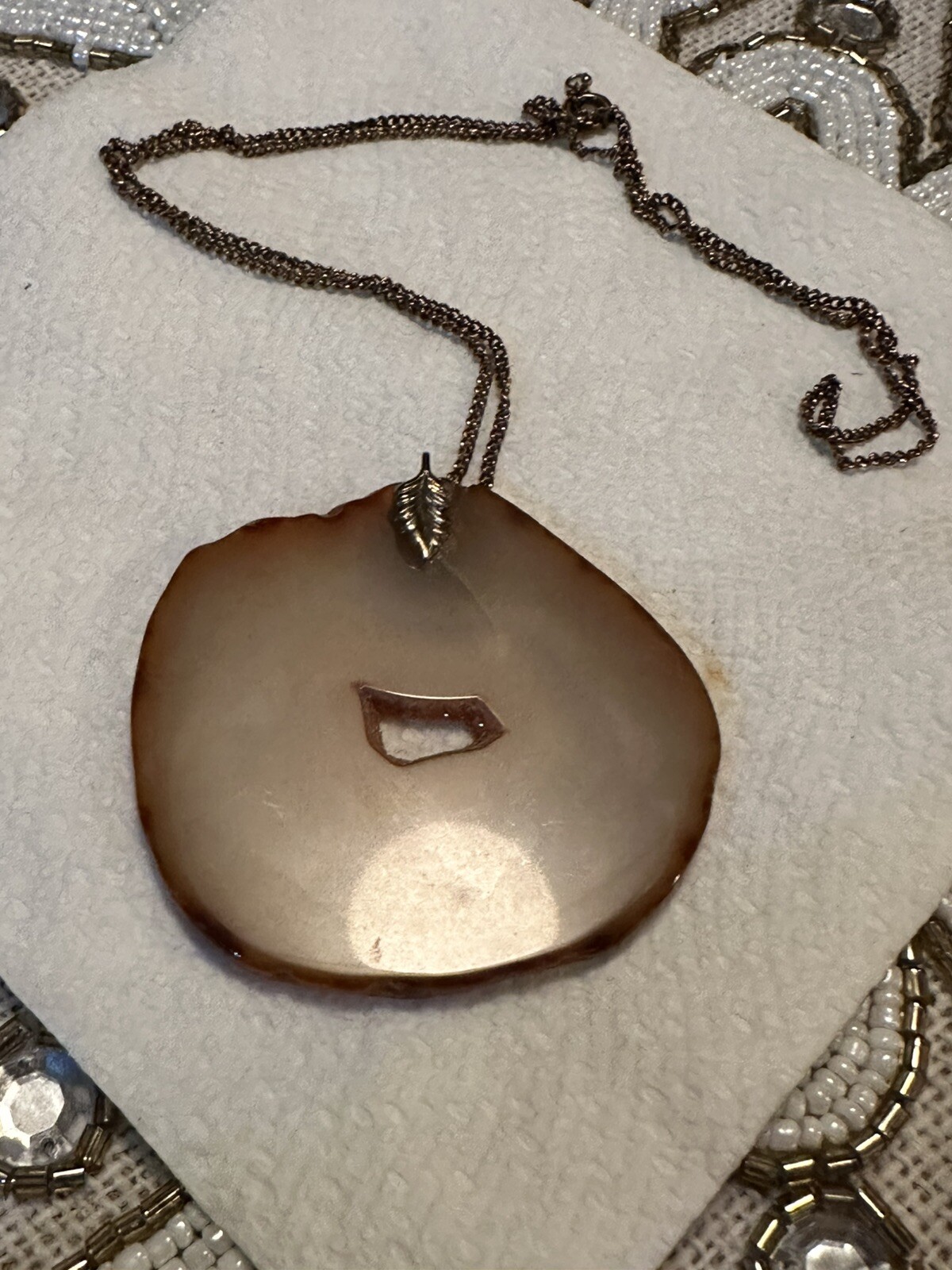 2 1/2” VTG GEODE AND GOLD PLATED PENDANT ON CHAIN – Costume Jewelry