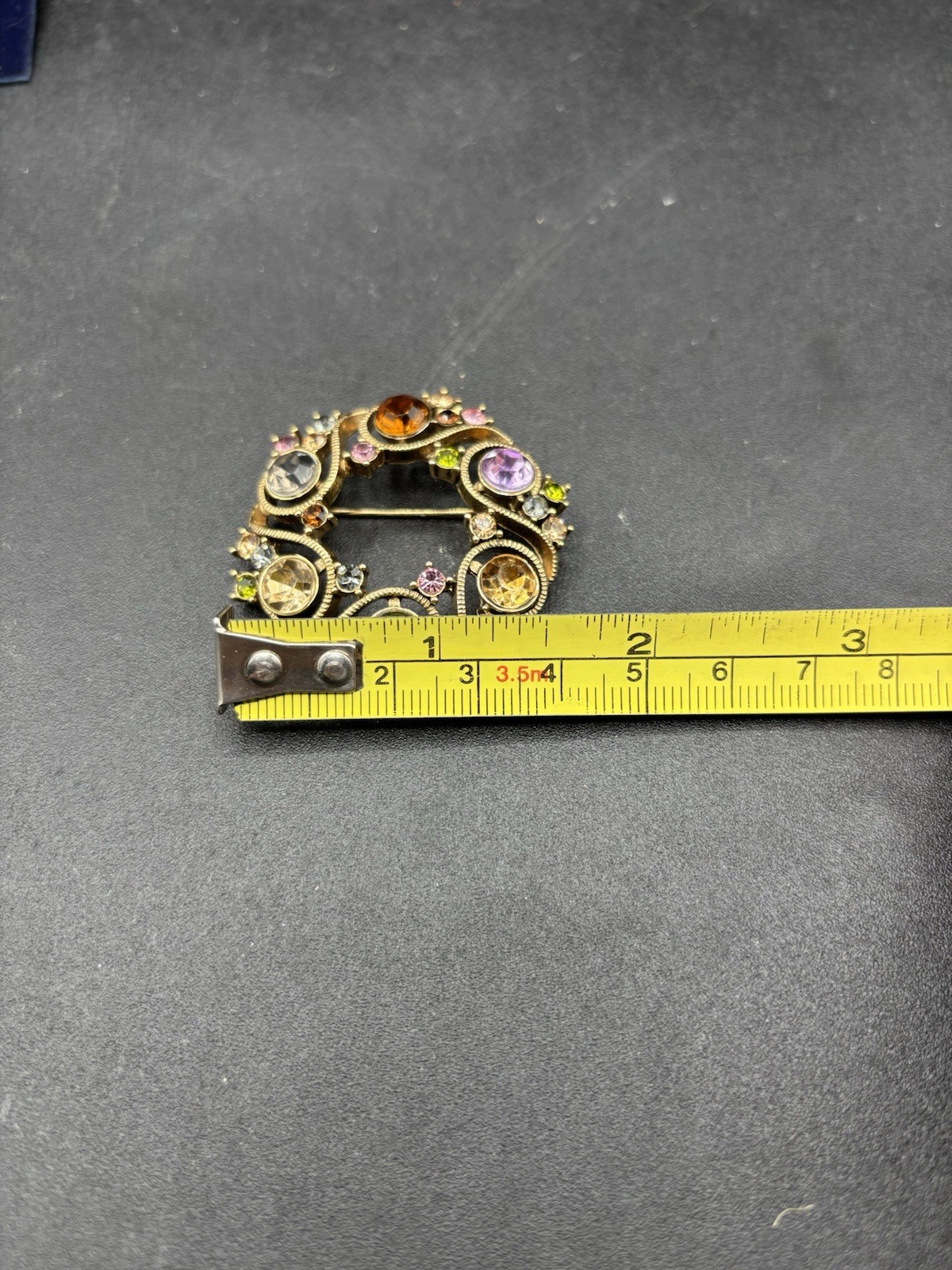 Vtg 1980’s Eighties Gold Tone Wreath Circle Pastel Rhinestone Monet Brooch Pin