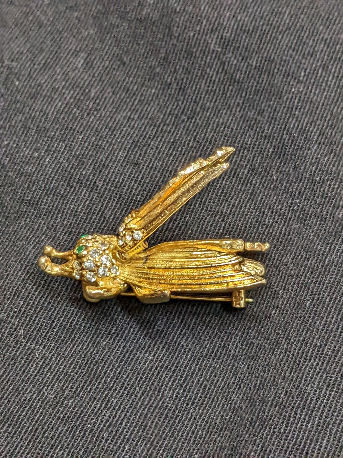 Vintage Gold Tone Rhinestone Fly Insect Brooch Pin Green Eyes Tremble Wings