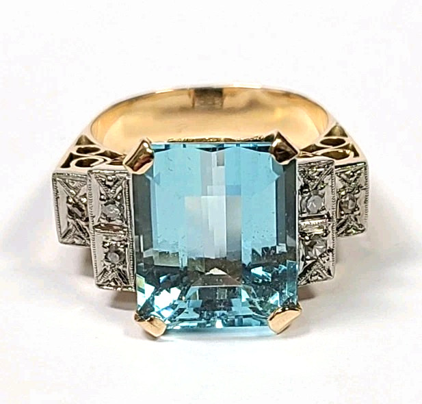 Vintage Yellow Gold Large 9 Carat Blue Topaz and Diamond Ring Size 7.25