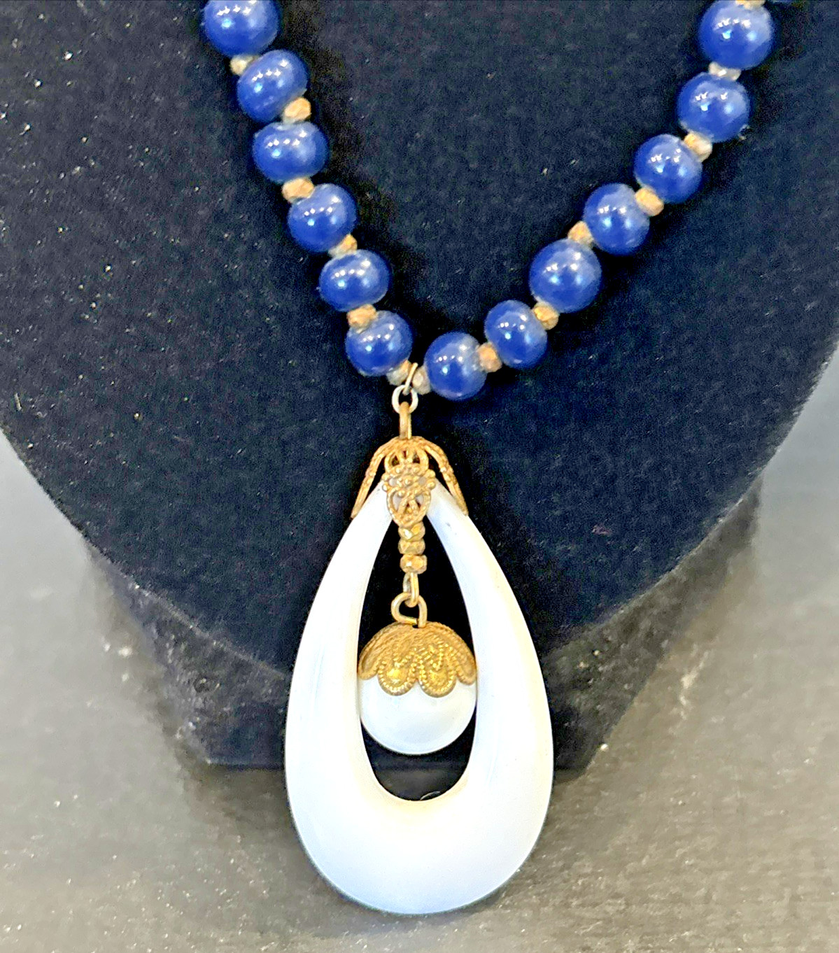 Miriam Haskell White Milk Blue Glass Plastic Beaded 19″ Necklace Patented Clasp