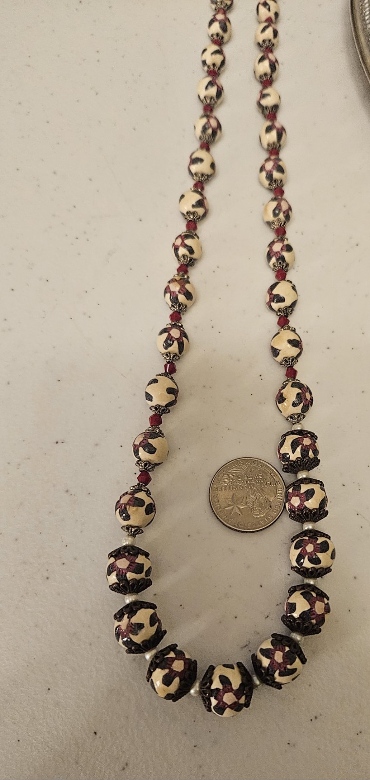HANDMADE BEADED NECKLACE 28″ FLORAL VINTAGE ORNATE TOGGLE CLOSURE BEAUTIFUL