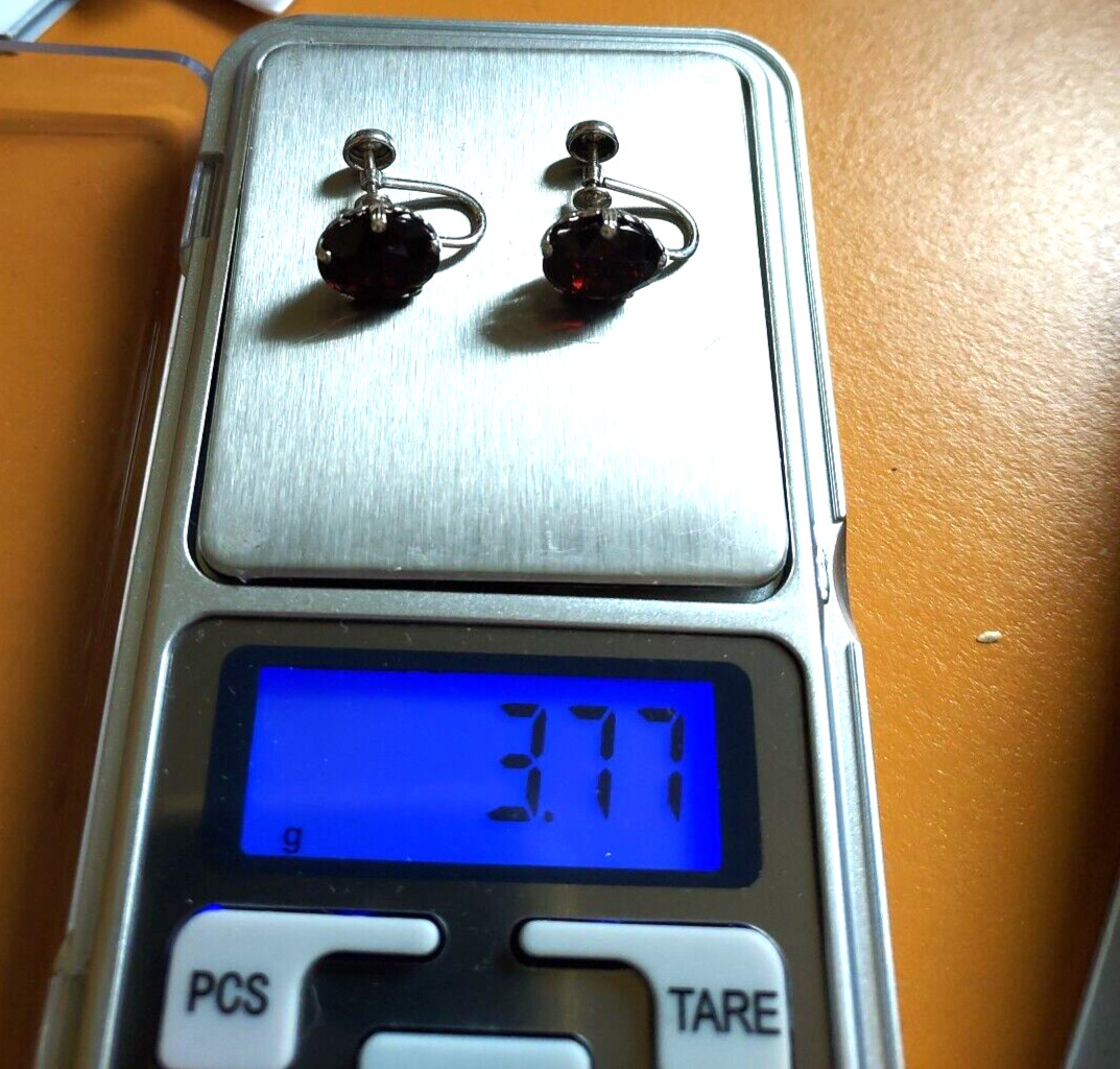 Vintage Large BDA 10 k gold screw back Mozambique garnet earrings