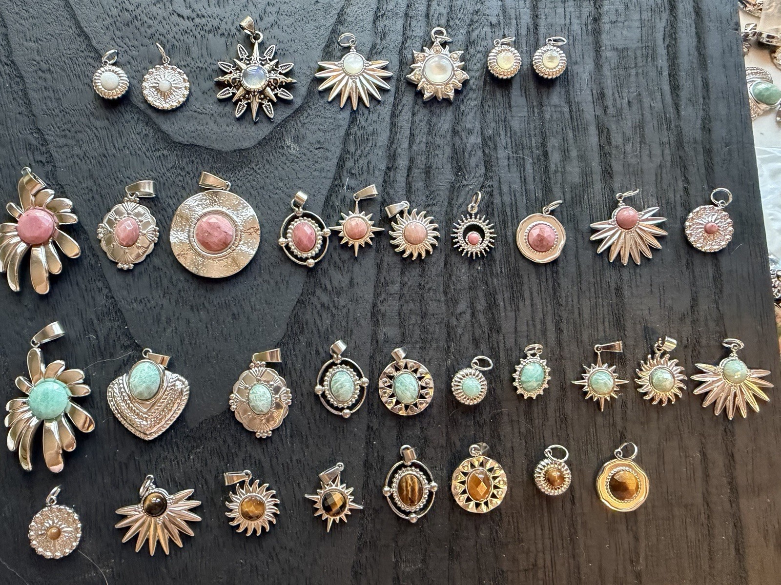 30 Vintage Style Multicolor Stone & Metal Pendants Mixed Lot Collection