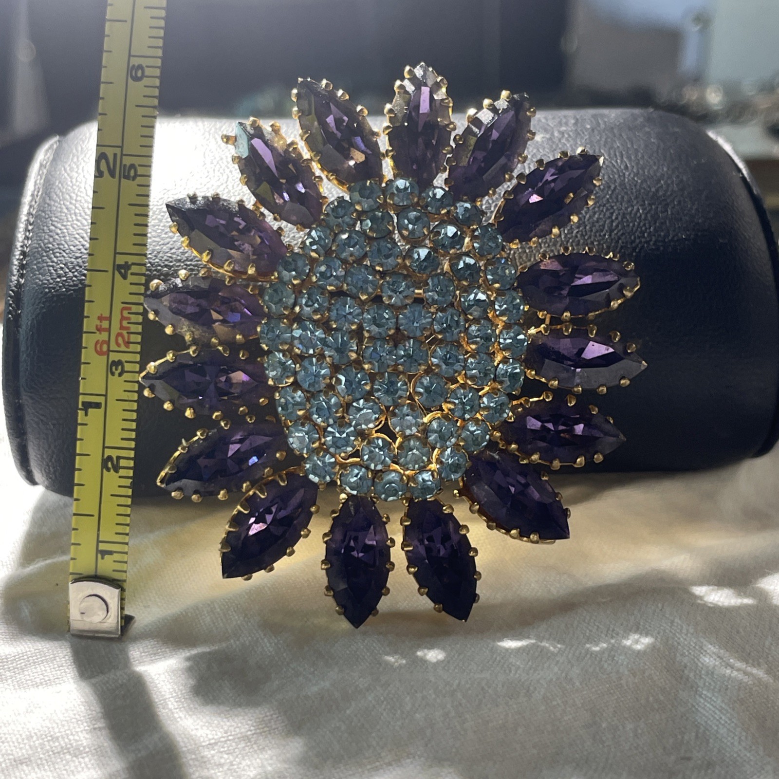 Vintage Blue And Purple Made In Austria Stamped Rhinestone And Gold Tone Brooch