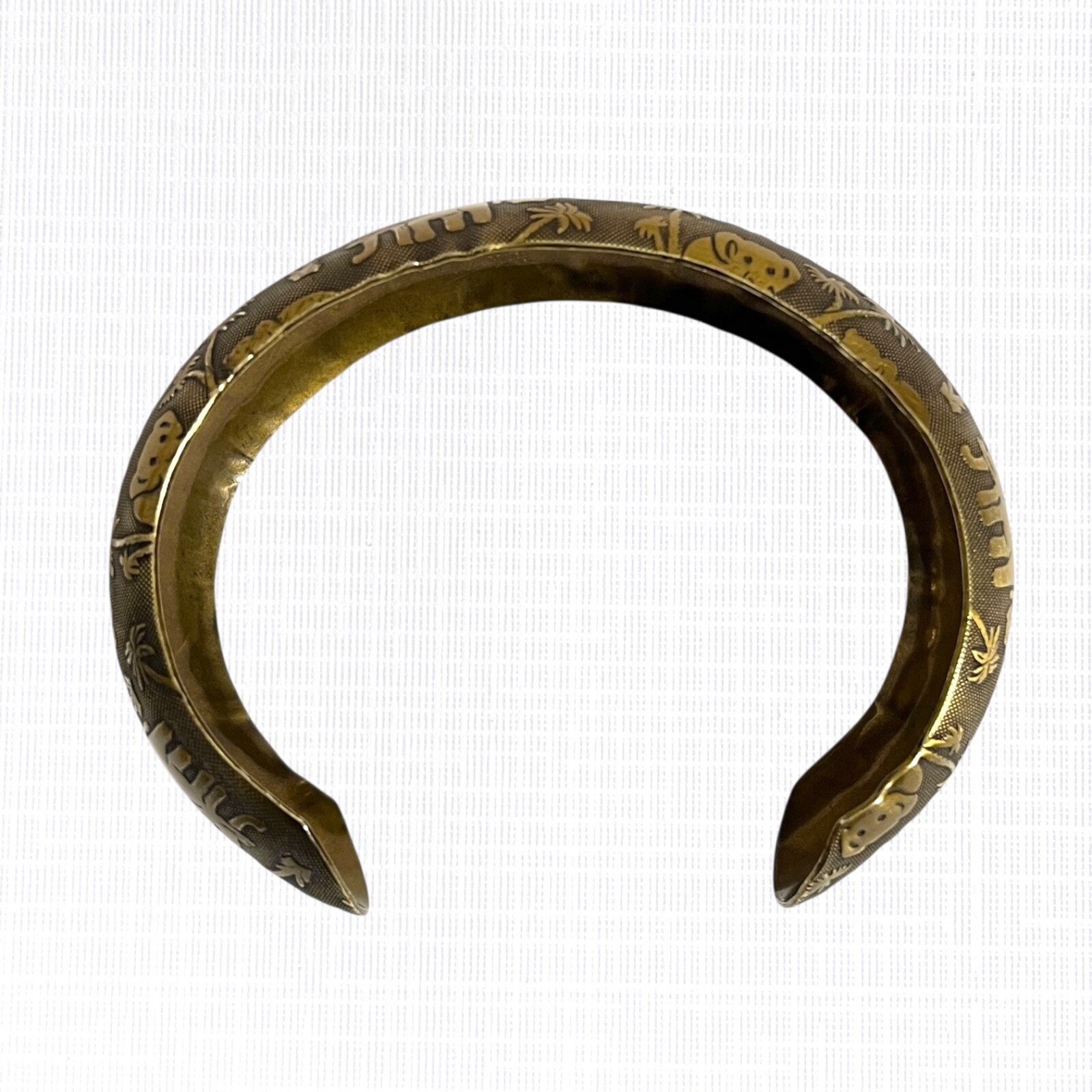 Vintage Bronze Tone Metal Cuff Bracelet Elephant Trees Jungle Safari Adjustable