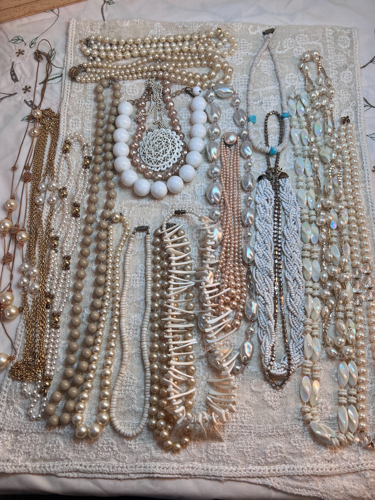 Vintage lot of White and off-white necklaces 20 pieces total gorgeous lot