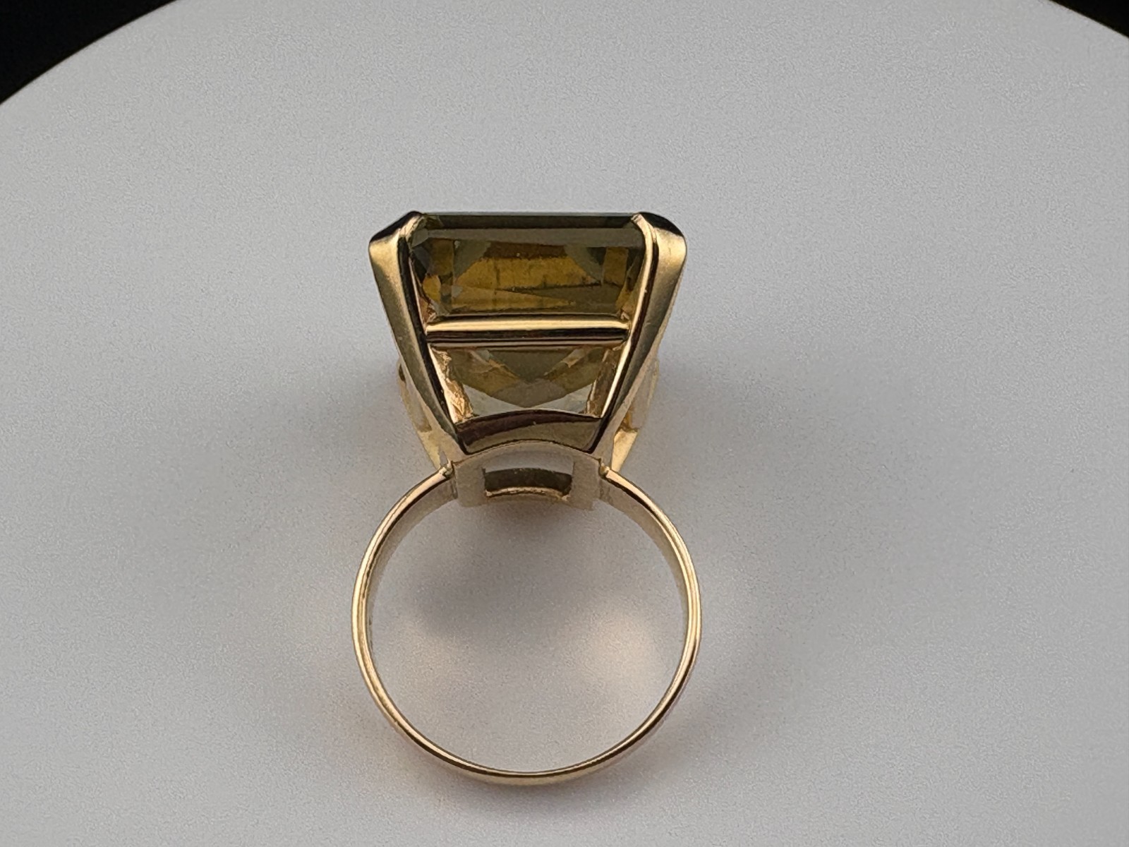 Vintage 18k Gold Large Emerald Cut Quartz Cocktail Ring 13.77g Statement Ring