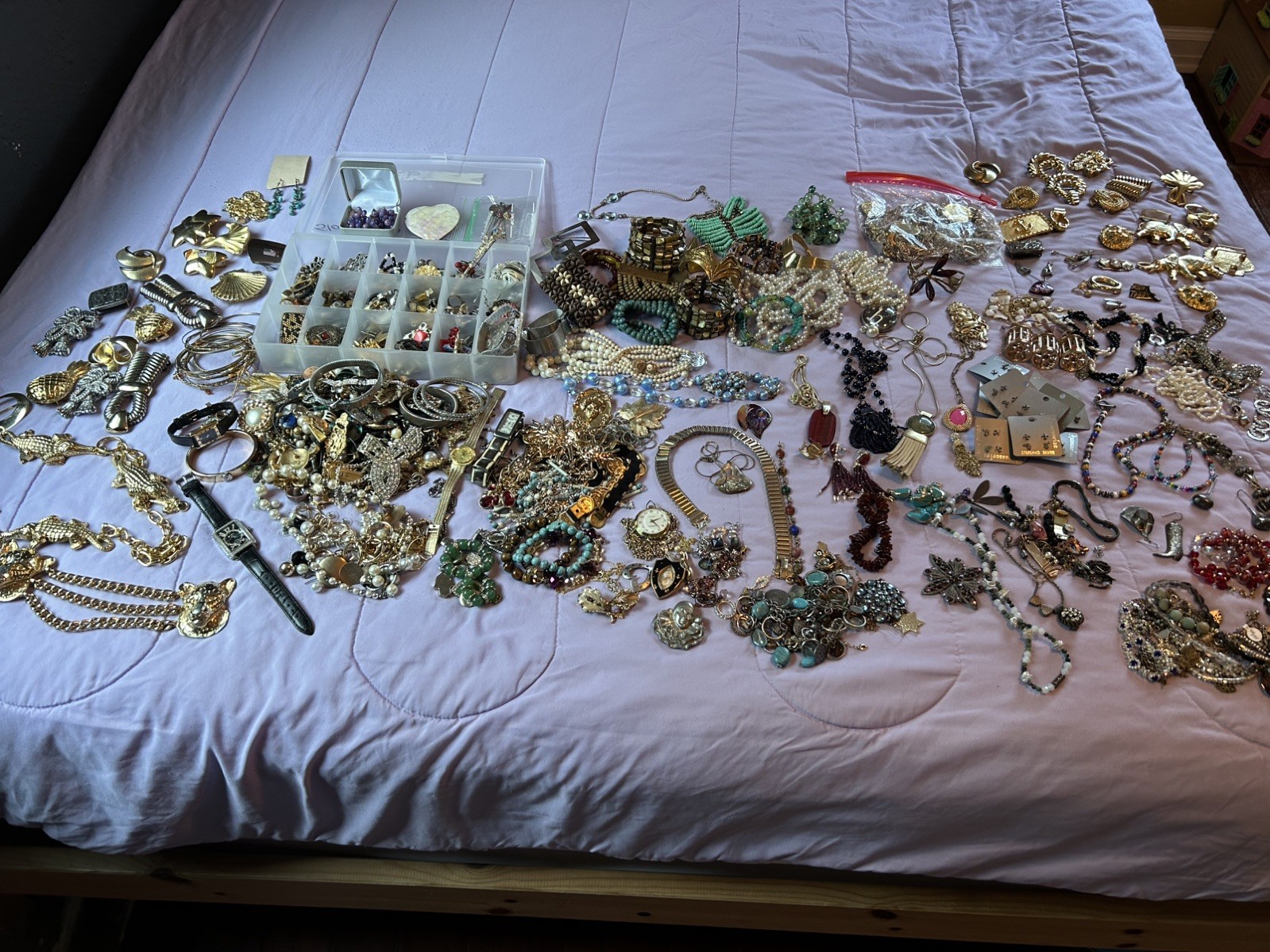 Vintage jewelry Lot