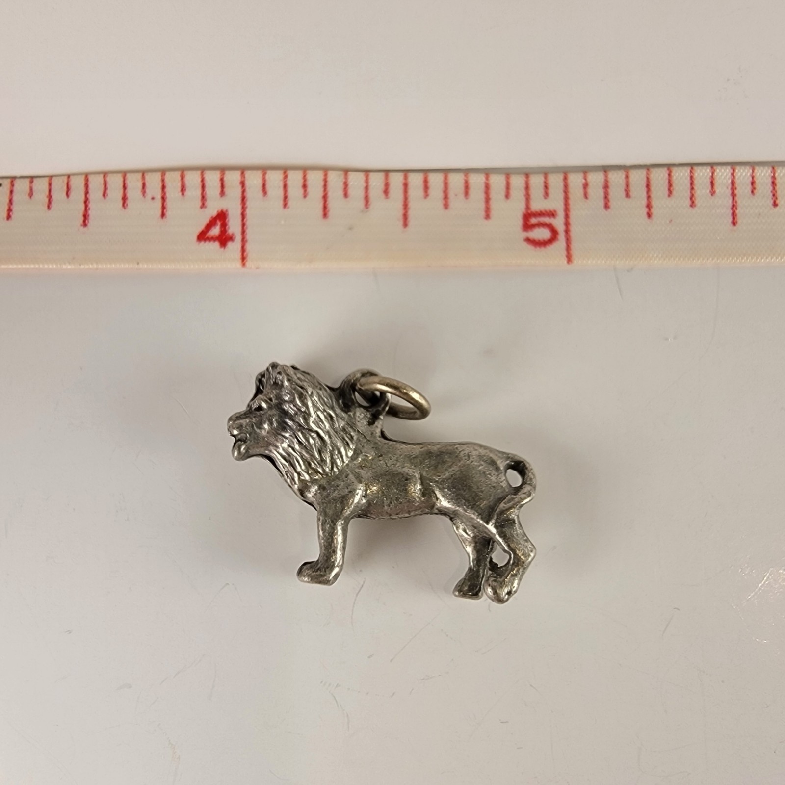 VINTAGE STERLING LION CHARM PENDANT LION COUNTRY SAFARI SOUVENIR