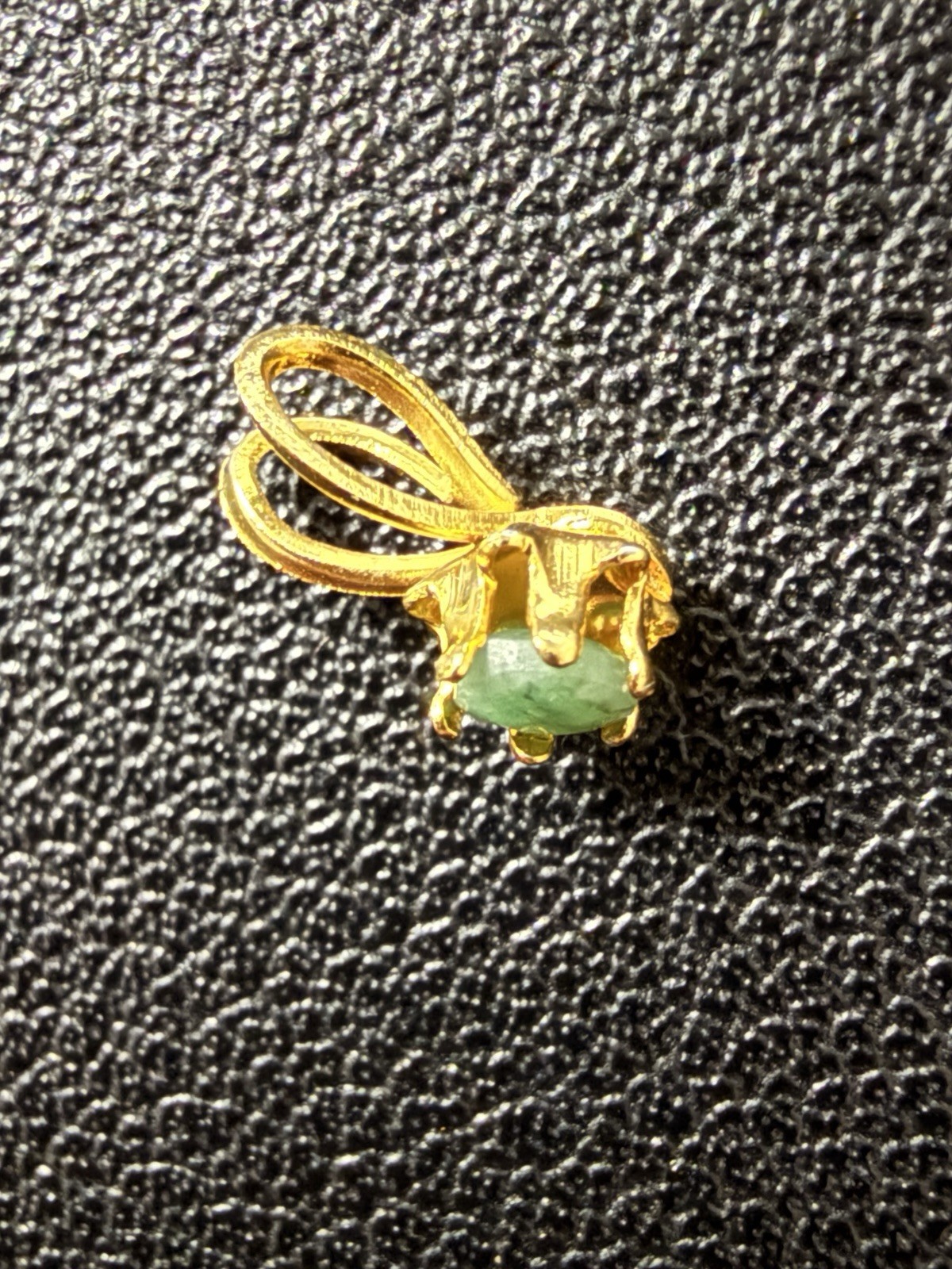 Vtg Dainty Birthstone Gold Plated May Emerald-Look Pendant w/ Prong Setting