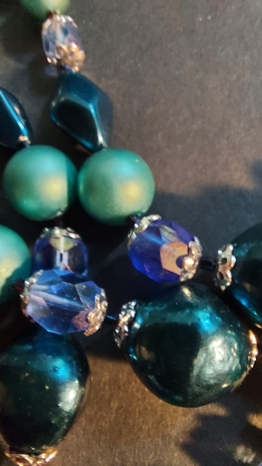 BEAUTIFUL SET VTG JAPAN BLUE/AQUA BEADED NECKLACE & CLIP EARRINGS 1952-?