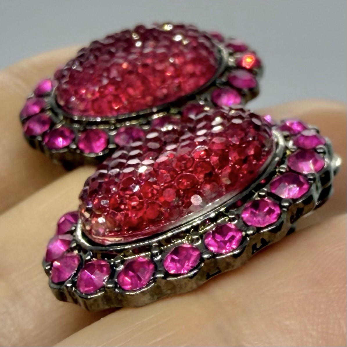 Vtg Raspberry Pink Druzy Rhinestone Gunmetal Statement Earrings Oval Huggie Clip