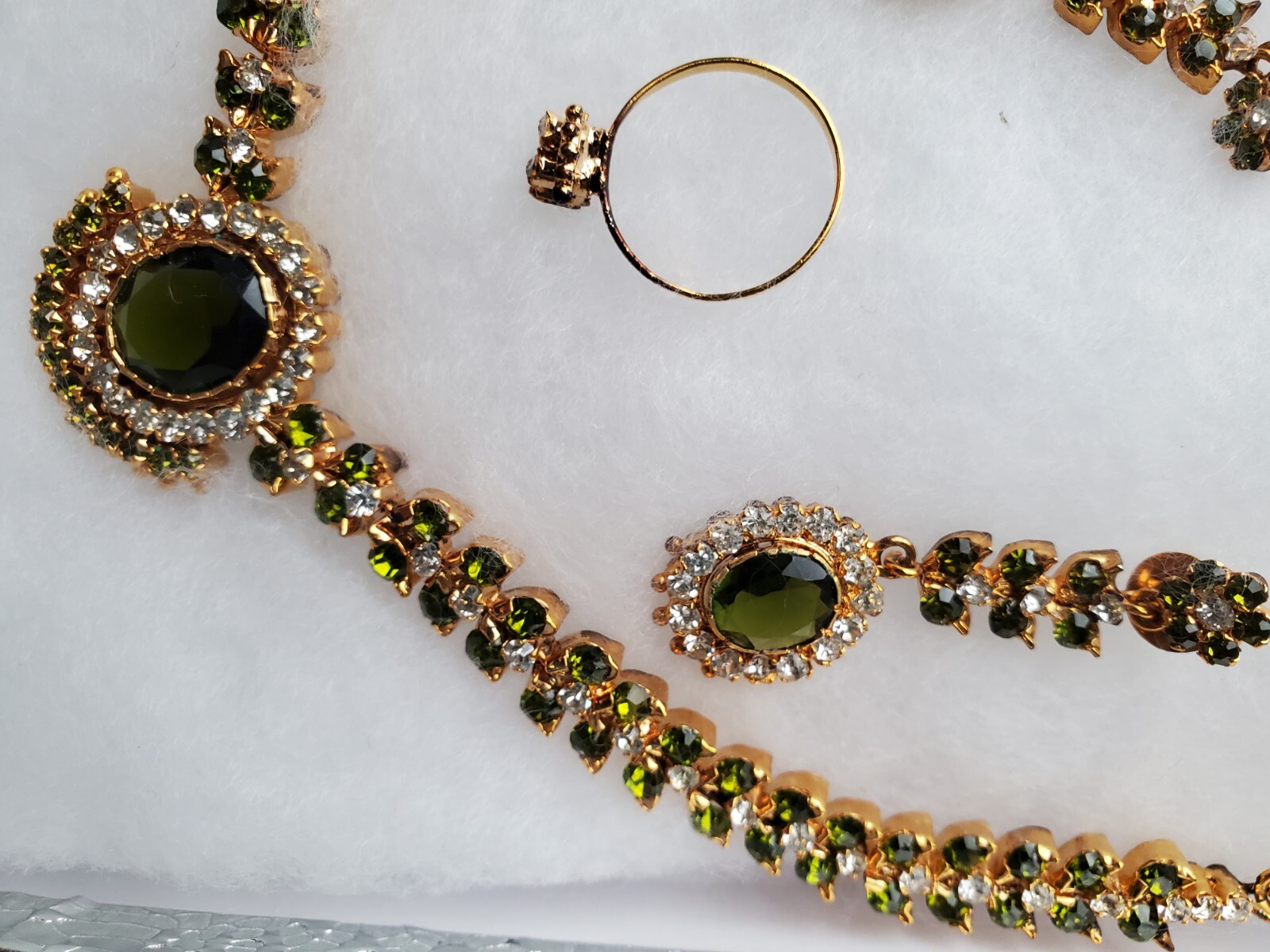Sparkling Green Leaf Necklace, Drop Earring, and Ring Set Adjust Chain w/ Hook