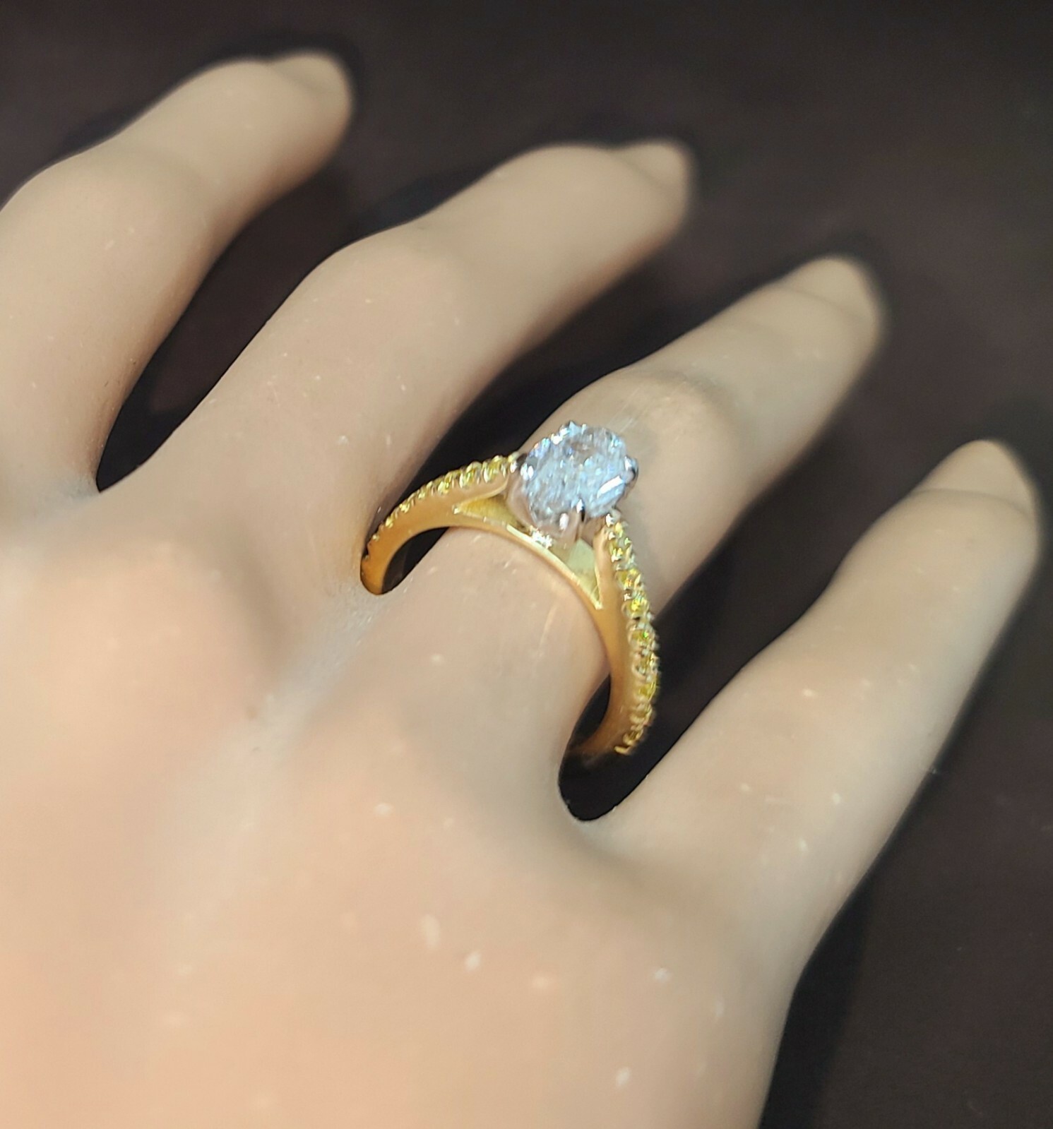 18k yellow gold 1.05ct. natural marquise Diamond Engagement ring