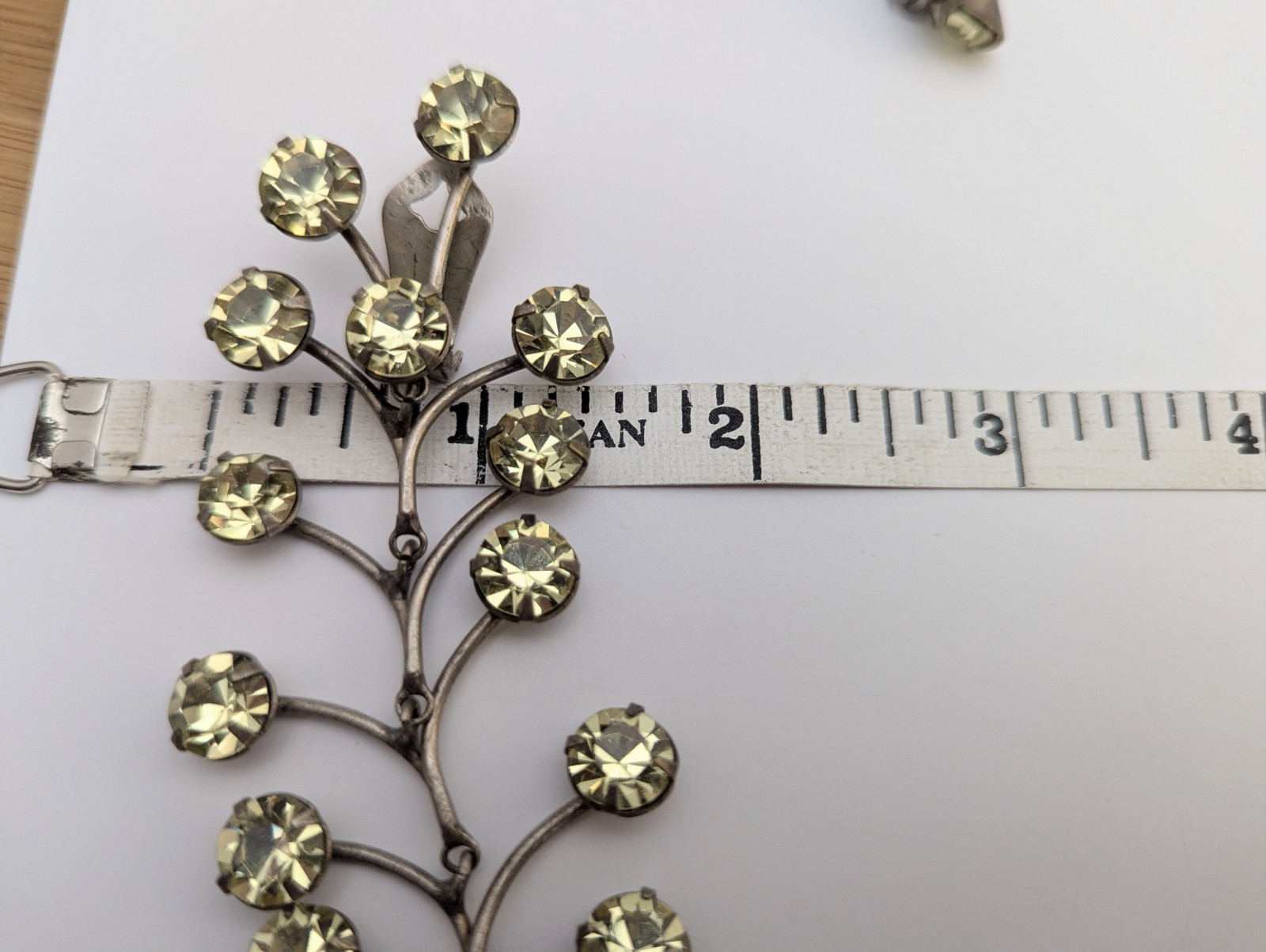 Vtg AMAZING Pale Green Faceted Glass Extra Long Branch Clip On Earrings 4 1/4″