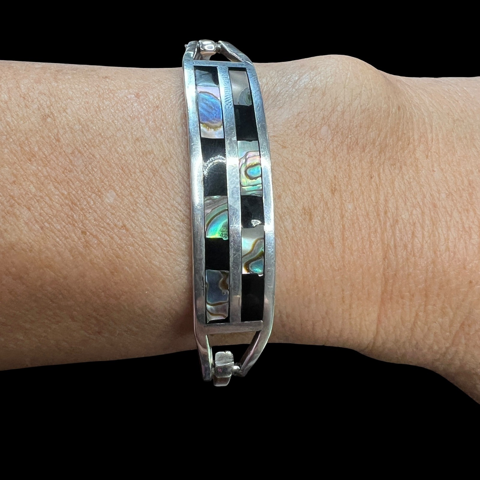 Vintage Alpaca Mexico Abalone Onyx Inlay Bangle Bracelet Silver Tone 7.25 in
