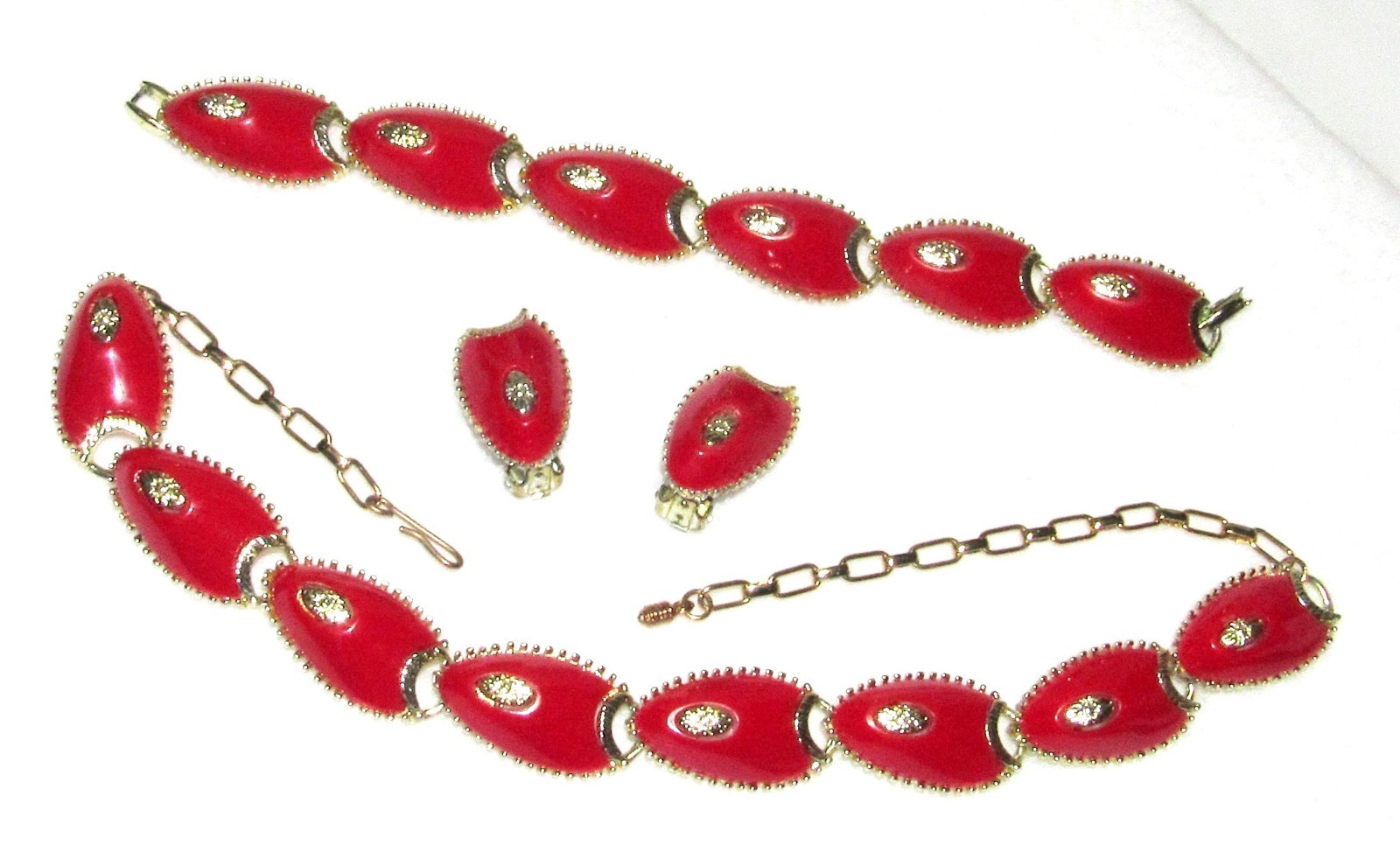 Retro Vintage Red w/Gold Accents Choker Necklace Link Bracelet Clip Earrings Set