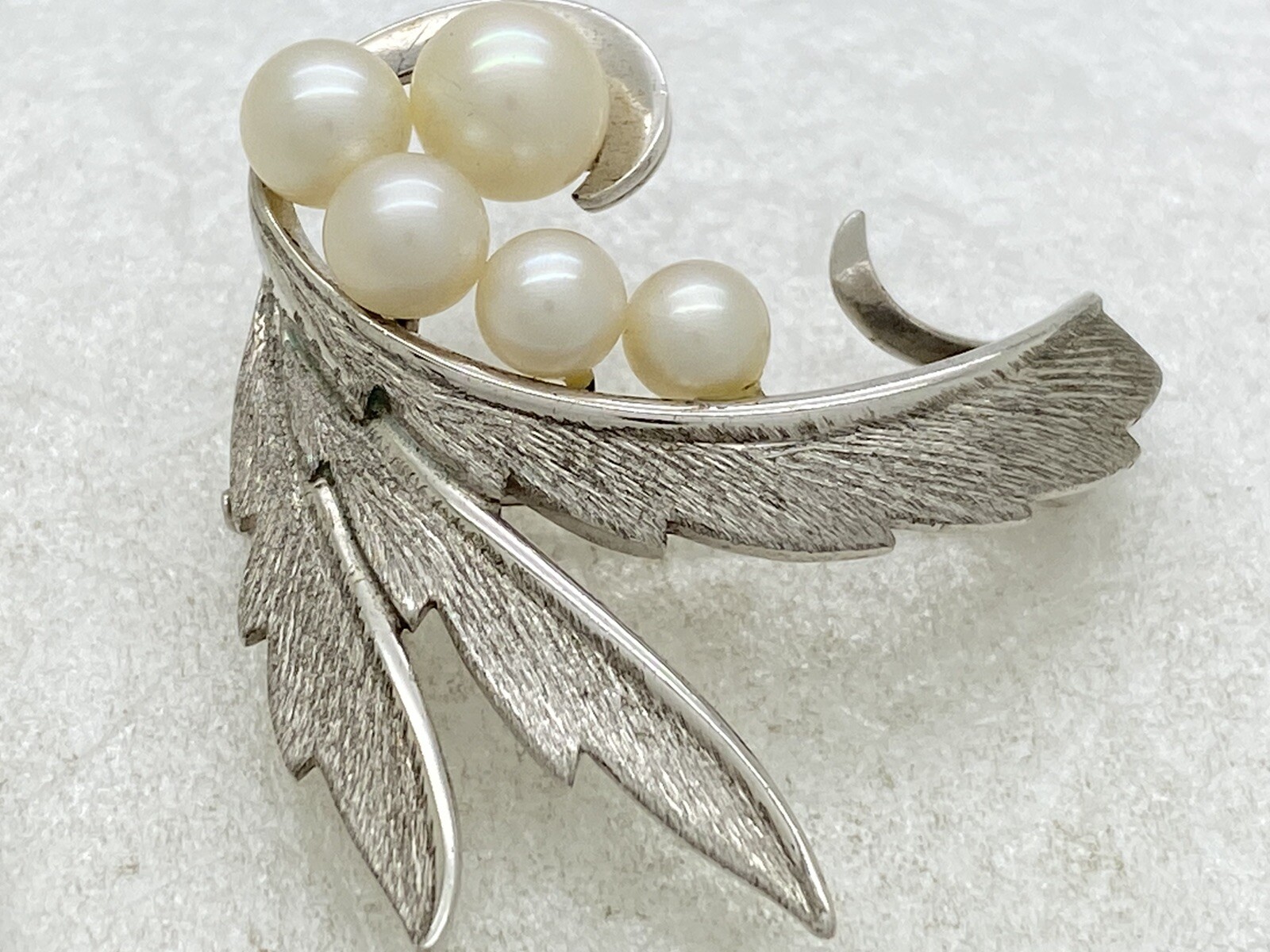 Vintage Signed Mikimoto Sterling Silver 5 Pearl Pin Brooch 4.5-6mm 1-1/8” 5g