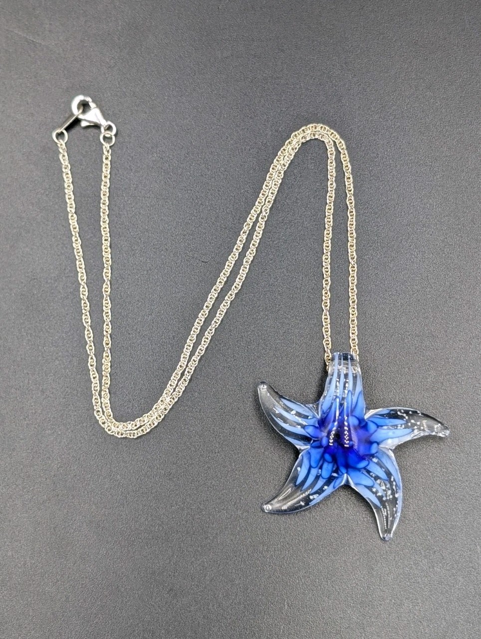 READ! Vtg Blue White Art Glass Starfish Pendant 18″ Sterling Loose Rope Necklace