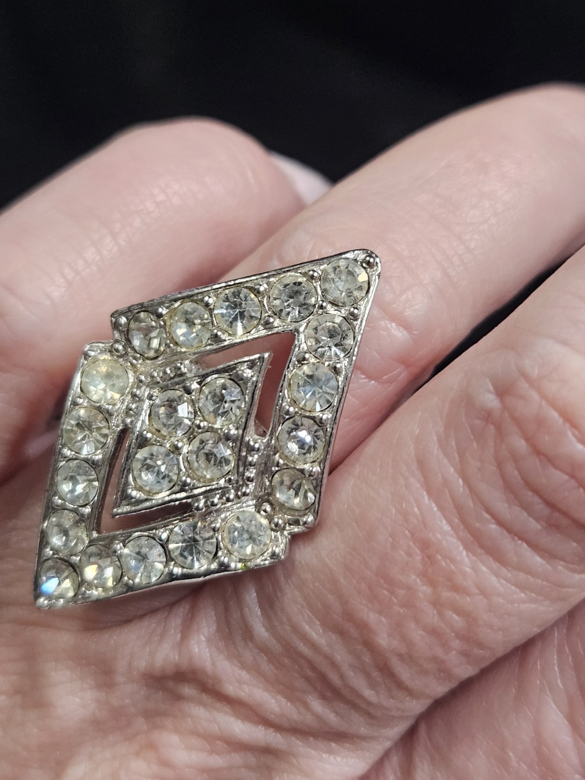 Vintage Sarah Coventry Ring Silver Tone With Clear Or White Rhinestones Size 7
