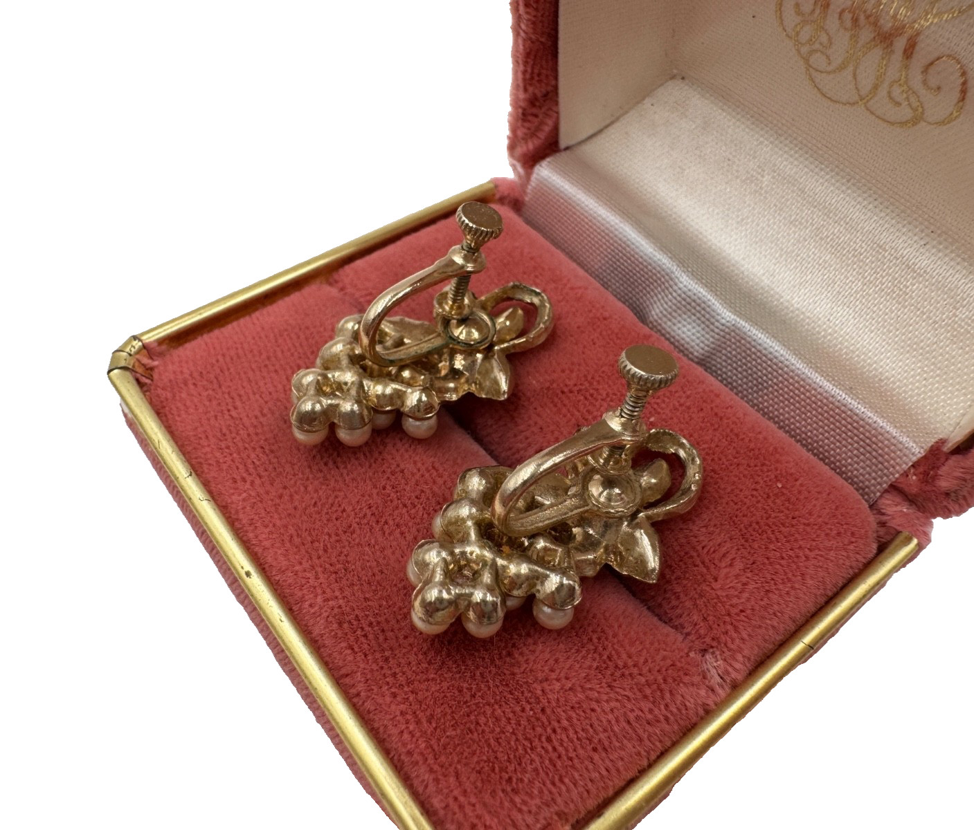 GRAPE CLUSTERS FAUX GLASS PEARLS WITH GOLD LEAF PRETTY VNTG EARRINGS SCREW BACKS