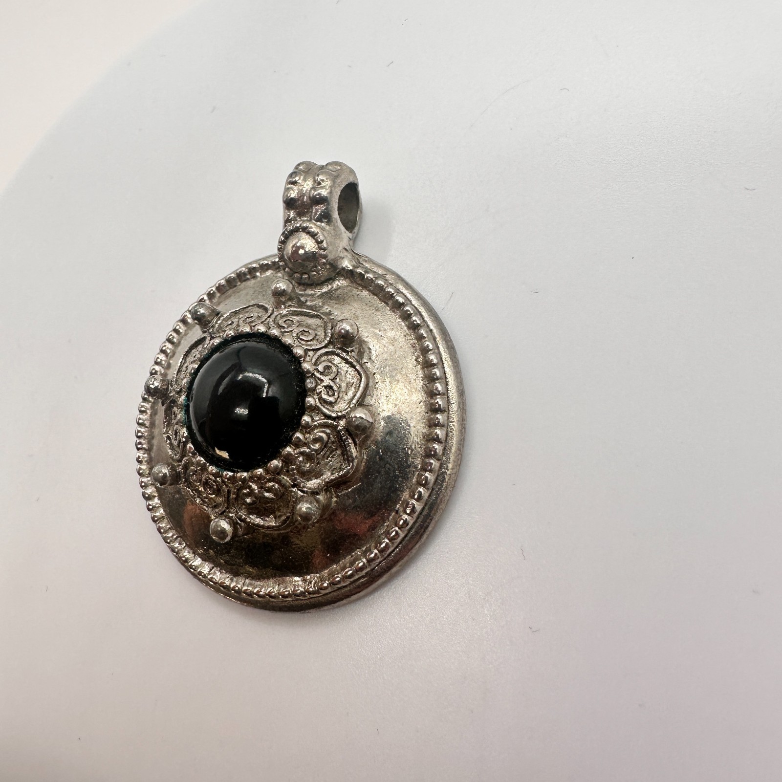 Vintage 90s SilverTone Black Glass Cabochon Shield Pendant Boho Etruscan Jewelry