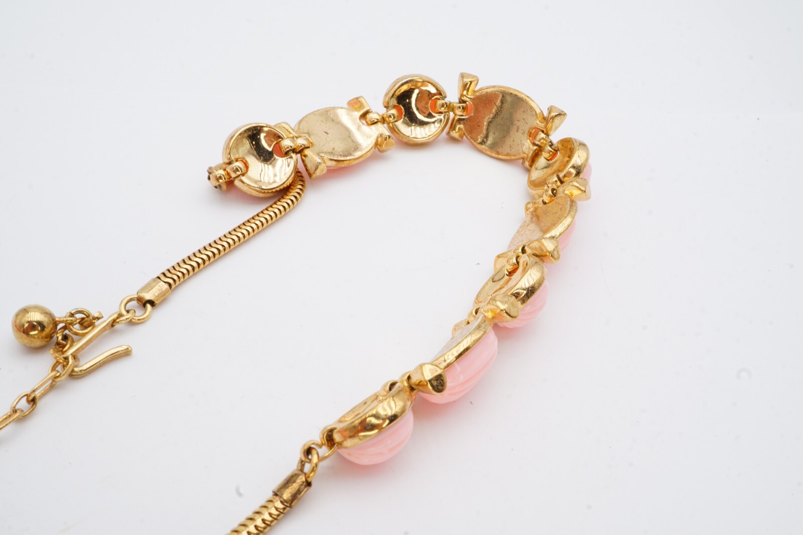 Vintage Necklace Gold Tone Molded Pink Stone 15.5″