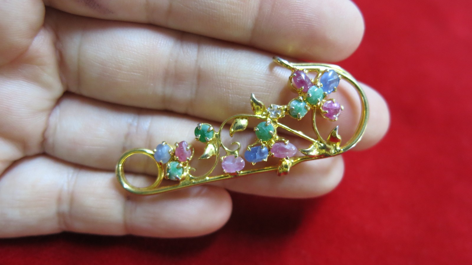 Vintage 22K Gold Plated Flower Pendant with Natural Gem Jade Ruby Cabochons