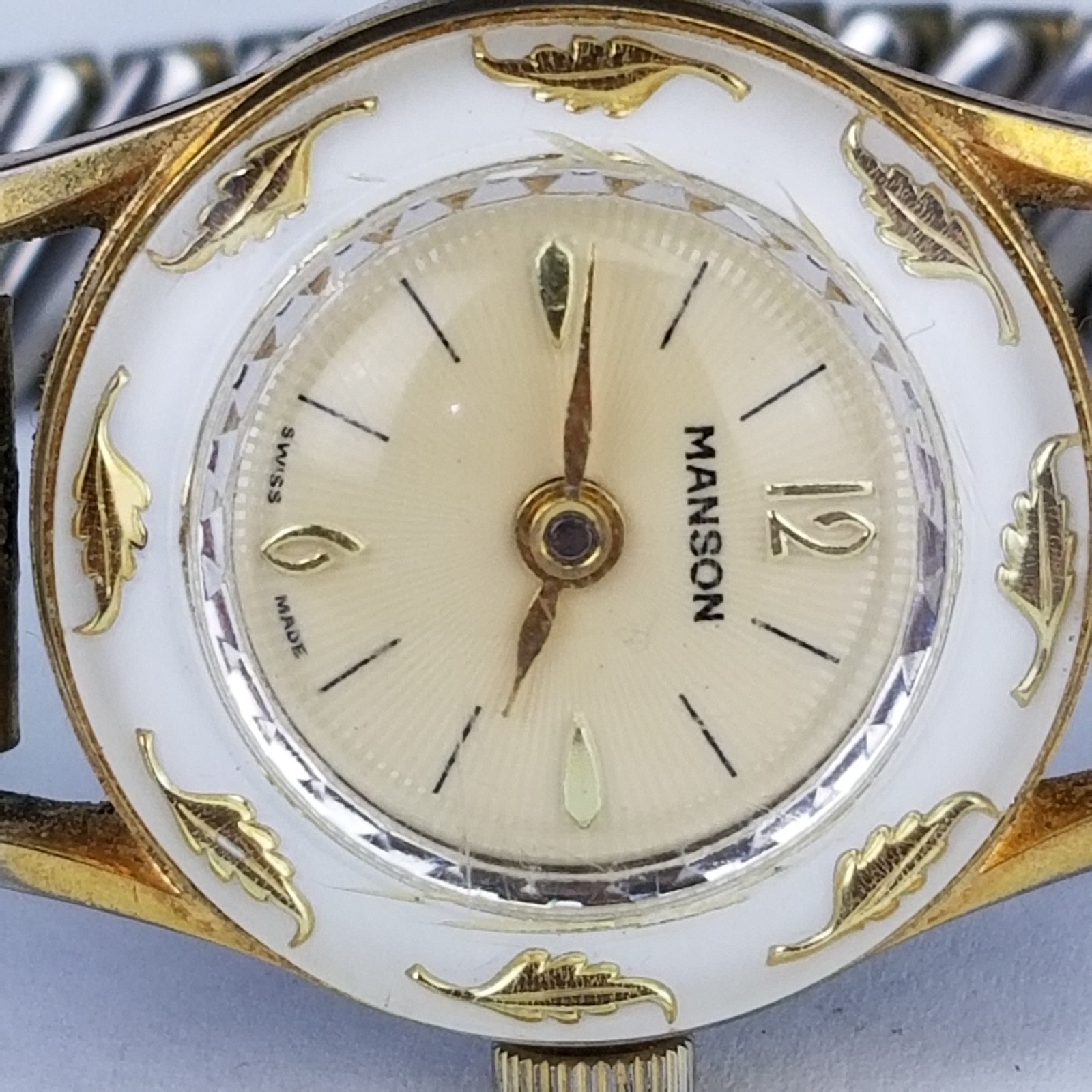 Vintage Manson hand wind womens ladies watch gold tone WORKING diamond tooled