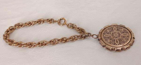 Early Vintage Charm Bracelet Ornate Gold Plate Pendant Double Link