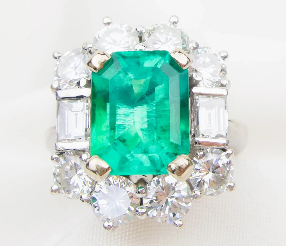 Elegant Vivid Green 3.33CT Colombian Emerald With 2.60CT White CZ Halo Fine Ring