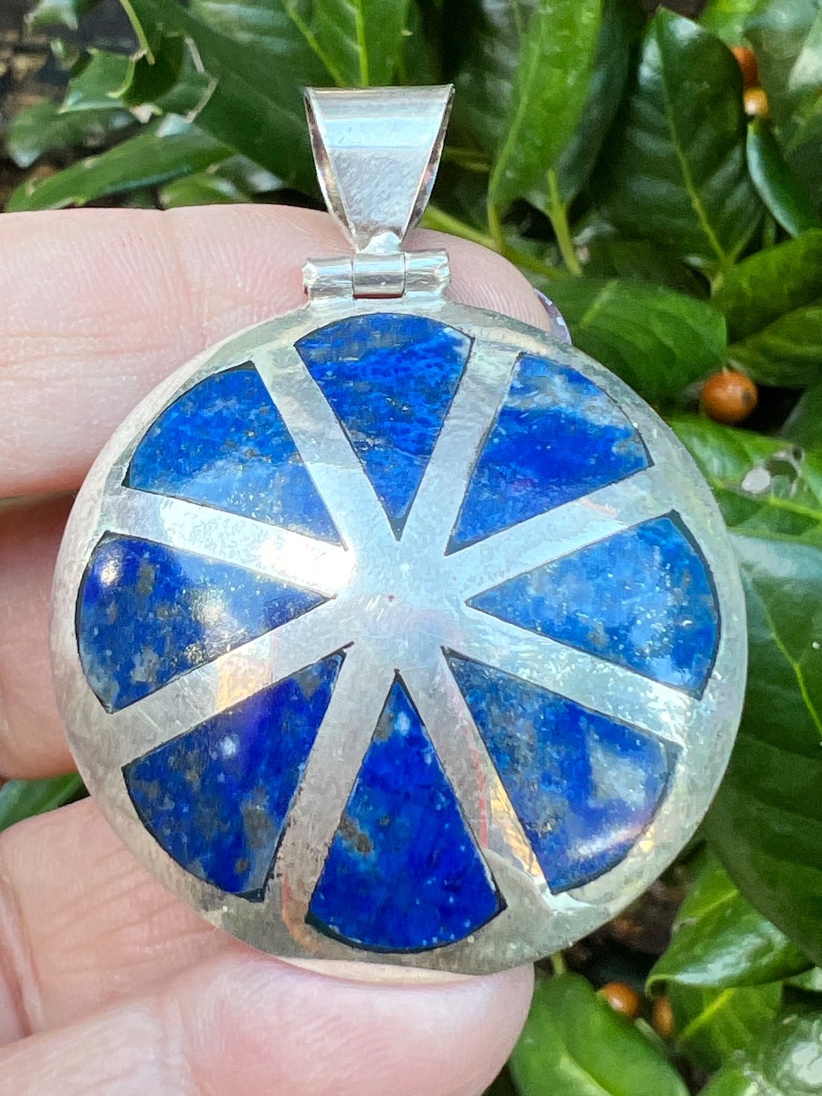 VINTAGE LARGE 980 FINE STERLING SILVER OVERSIZED LAPIS INLAID STATEMENT PENDANT