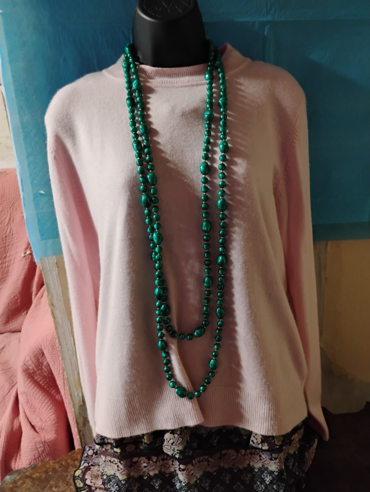 VTG Extra Long Flapper Style Vivid Green Bead Necklace
