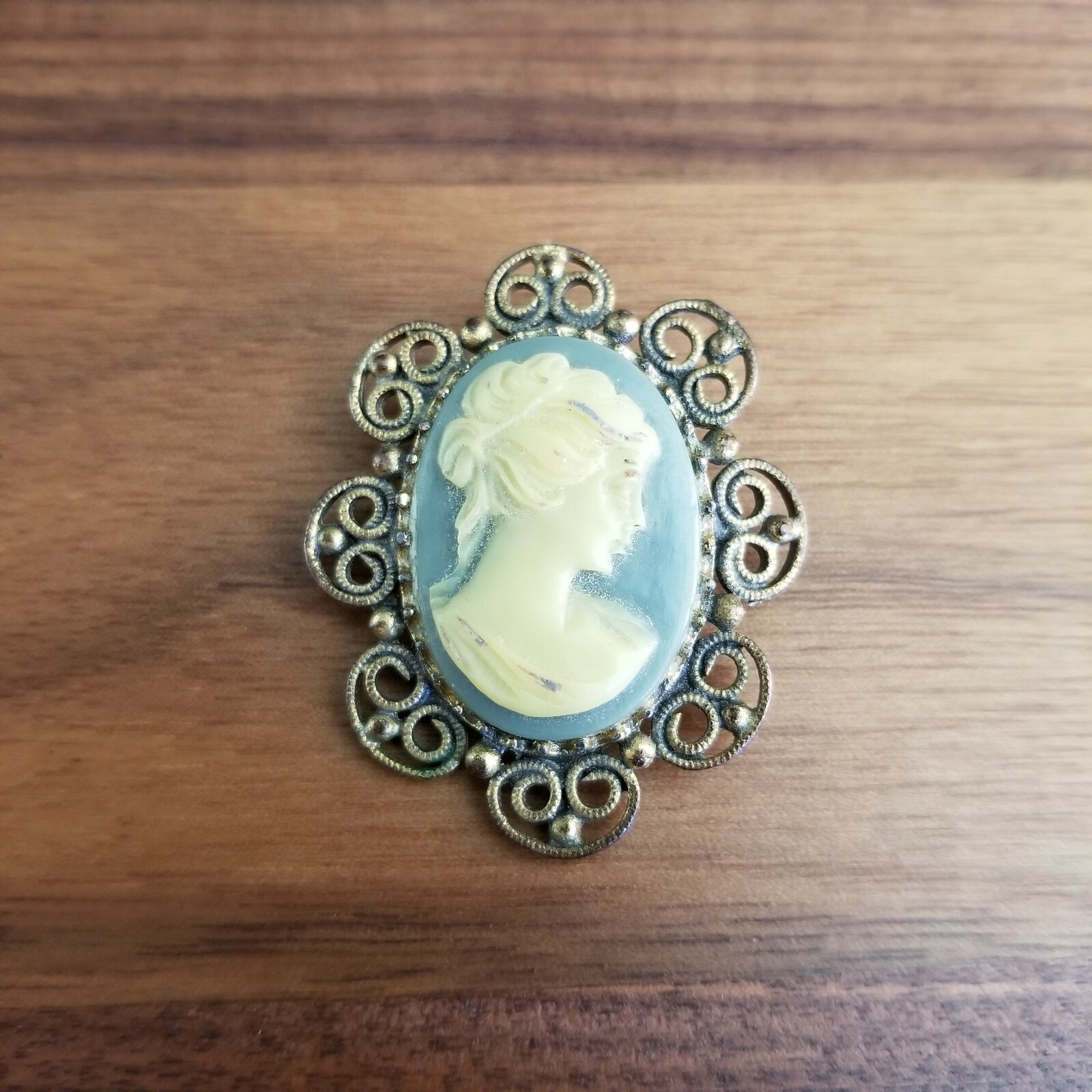 Vintage Victorian Blue Lady Cameo Brooch Pin 1.53″