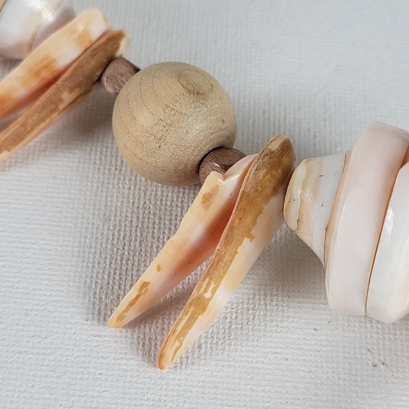 Vtg. Shell And Wood Bededed Necklace Light Pastel Tone Spring Ring Clasp 19″