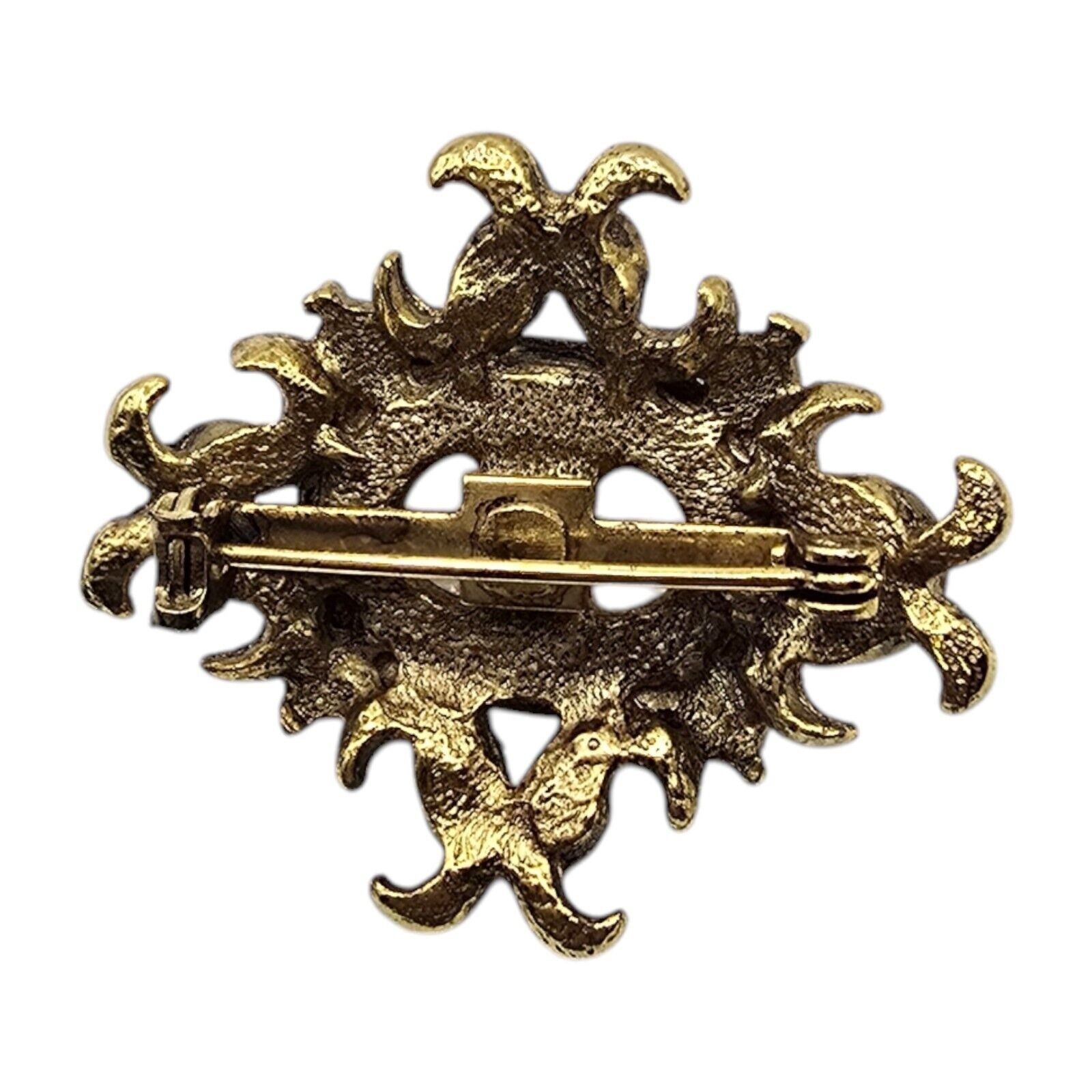Brooch Victorian Style Large Cabochon Bead White Antique Gold Tone SKU2309