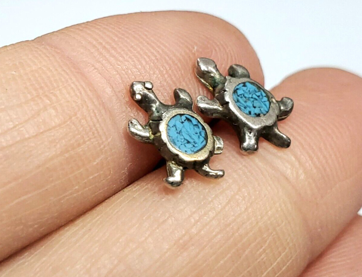 Vintage Sterling Silver Turquoise Chip Inlay Sea Turtle Stud Post Earrings