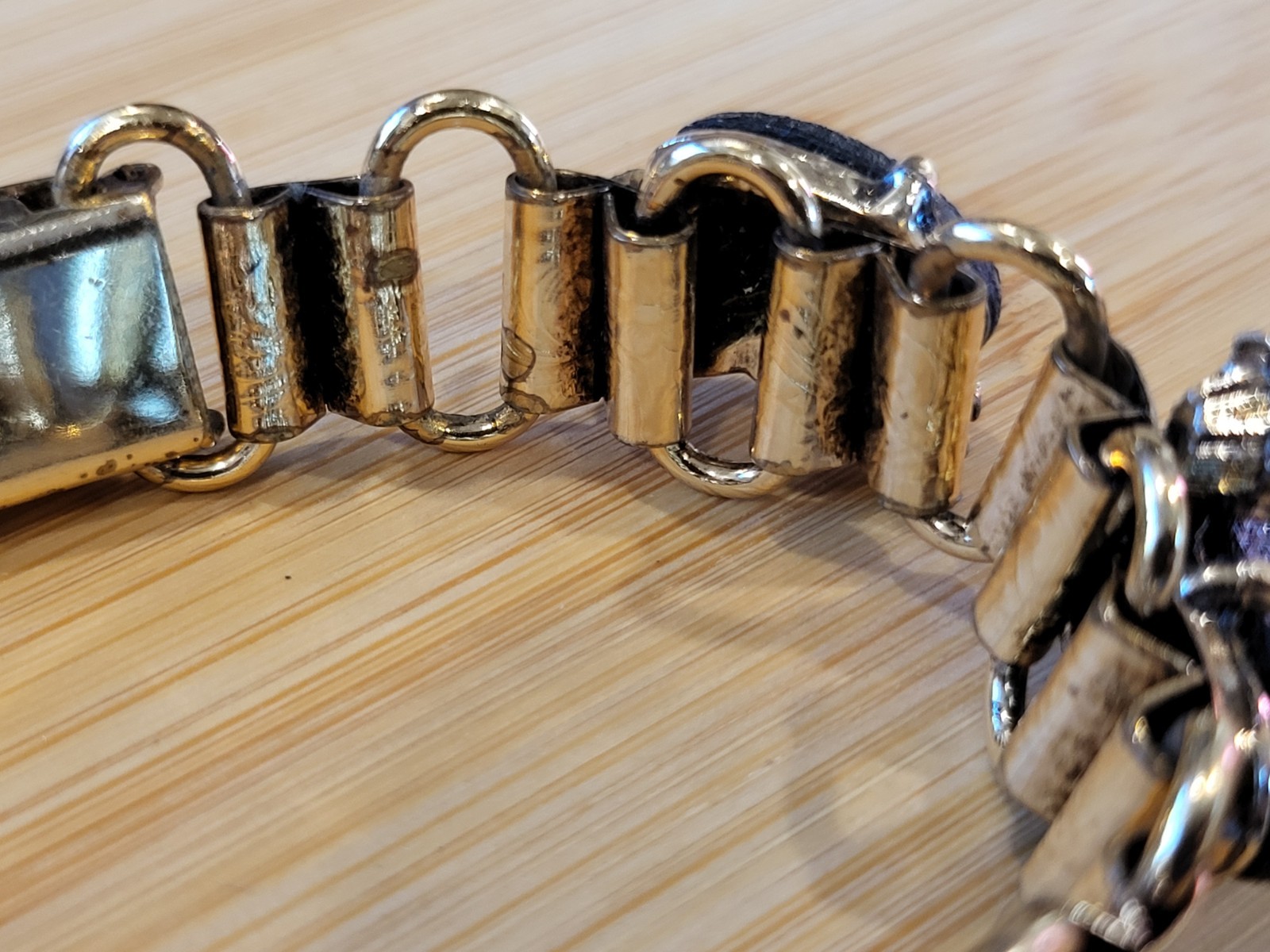 Vtg Purple Peacock Iridescent Color Faux Lava Pearl Panel Gold Tone 7″ Bracelet