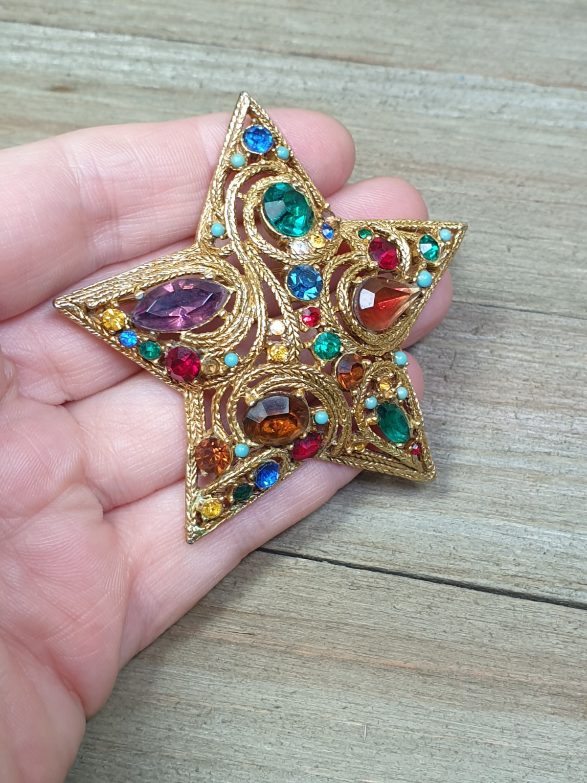 La Roco 1950s Star Brooch Pin Colorful Jewel Tone Rhinestones Gold Plated 2.5″